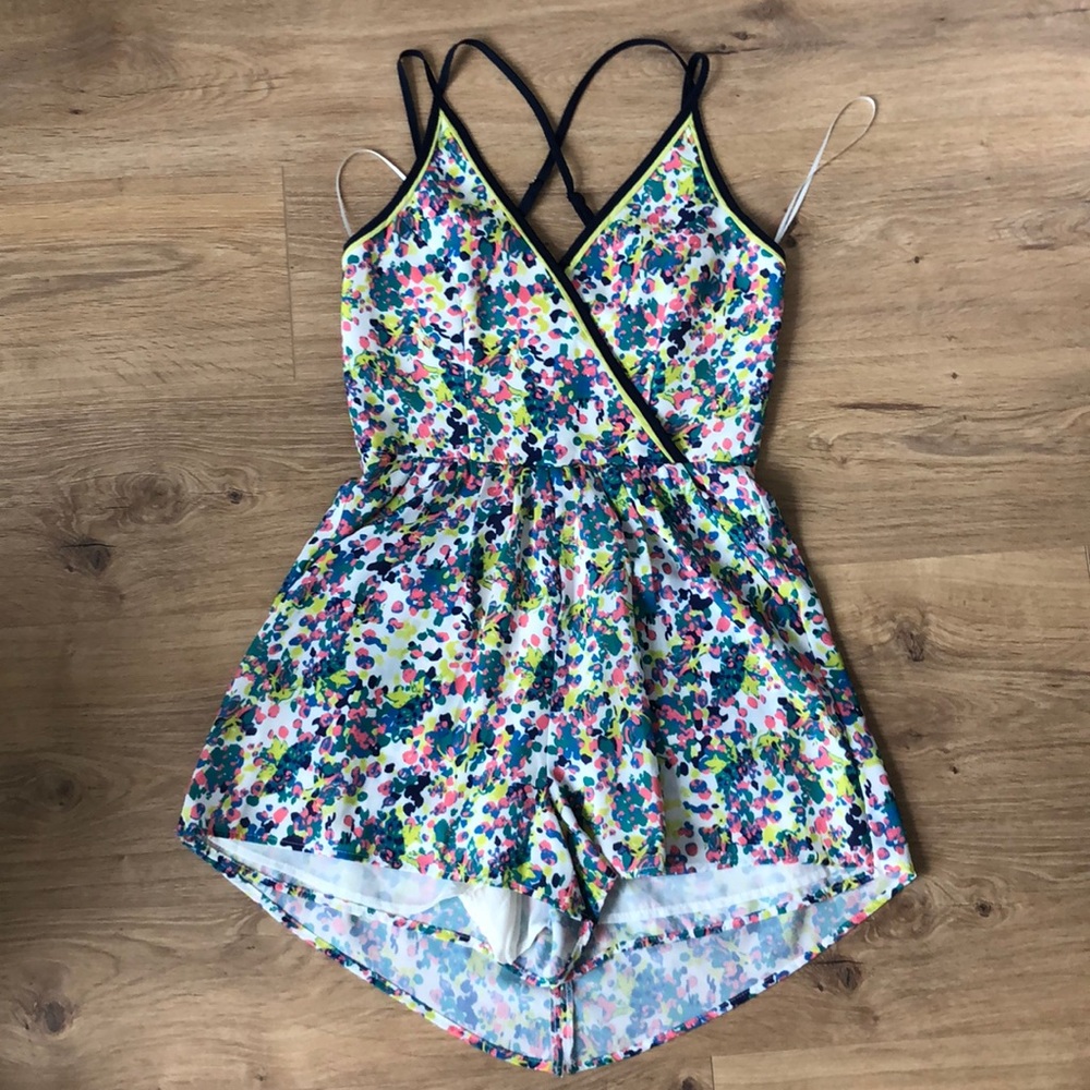 NWT Adelyn Rae XS Womens Romper bright colorful with pockets